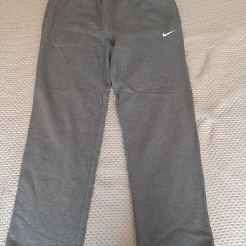 Nike dressipüksid meestele, L suurus