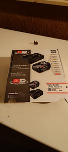 Зарядное устройство Bosch 18 v (2 фото из 3)