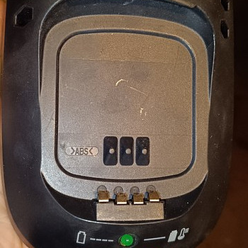 Bosch 14.4v ja 21,5v aku laadija