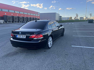 BMW 740i (11 фото из 15)