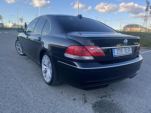 BMW 740i (14 фото из 15)