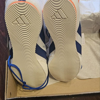 НОВЫЕ боксерки Adidas Box Hog 4 (размер 43 1/3)