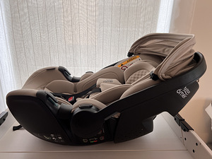 Turvahäll Britax-Römer (2 foto / 3)