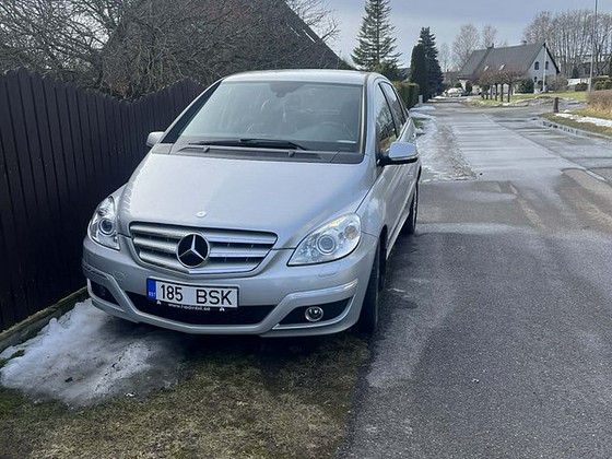 MERCEDES-BENZ B 180 NGT