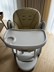 Peg Perego Tatamia — 3-ühes laste söögitool (4 foto / 6)