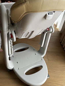 Peg Perego Tatamia — 3-ühes laste söögitool (6 foto / 6)