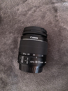 Canon EOS 2000D kaamera + objektiiv (3 foto / 5)