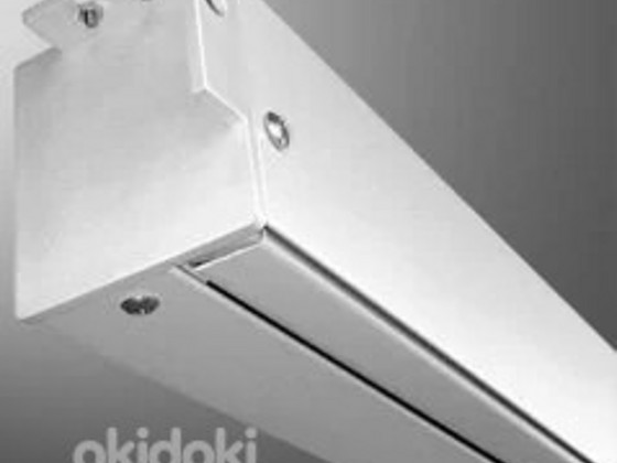 Avteki elektriline projektori ekraan puldiga