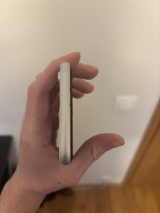 iPhone xr (1 фото из 4)