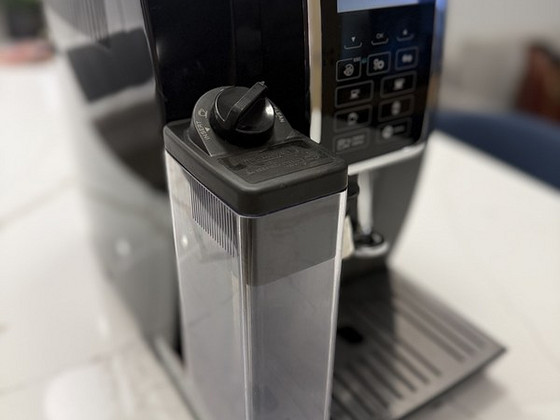 Müüa DeLonghi Dinamica täisautomaatne kohvimasin