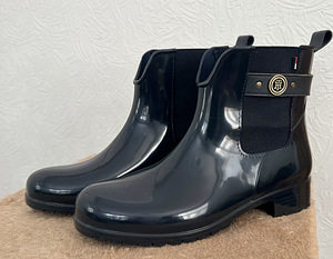 Tommy Hilfiger kummikud, suurus 38 (1 foto / 1)