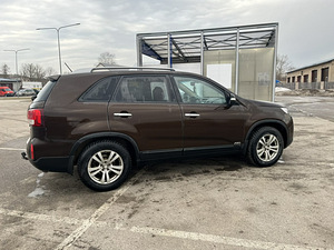 Kia sorento Müügiks (3 foto / 12)