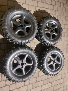 ATV Шины с дисками (1 фото из 4)