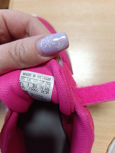 Кроссовки Adidas 33 (3 фото из 3)