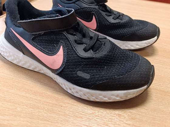 Кроссовки Nike 32