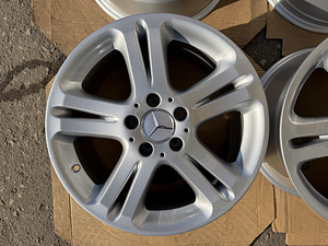 17" оригинальные диски Mercedes-Benz 5x112 (3 фото из 9)