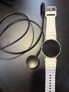 Продается Samsung Galaxy Watch 7, 40 мм (цвет: Cream) (5 фото из 5)