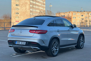 MERCEDES-BENZ GLE 350 D 4MATIC (3 foto / 8)