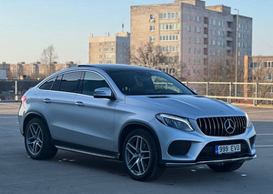 MERCEDES-BENZ GLE 350 D 4MATIC (4 foto / 8)