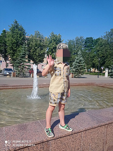 Детская одежда и обувь (9 фото из 10)