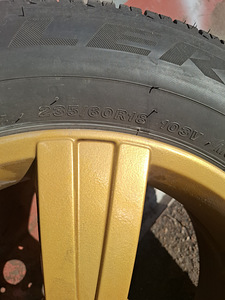 Valuveljed Crysler 300c 235/60/18 (2 foto / 8)
