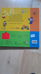 Книги (3 фото из 3)