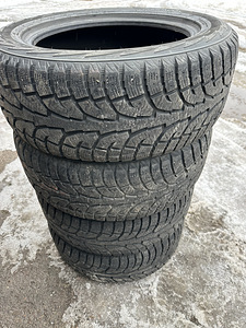 Hankook 255/55R18 шины (2 фото из 4)