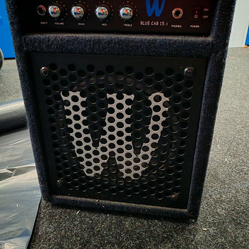 Warwick blue cab 15.1