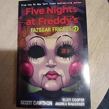 Книга Five Nights at Freddy's fazbear frights #3