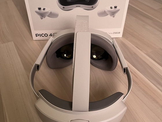 Pico 4 Ultra (international version)