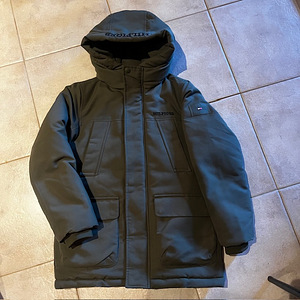 Talvine laste jope Tommy Hilfiger suurus 128 cm (1 foto / 4)