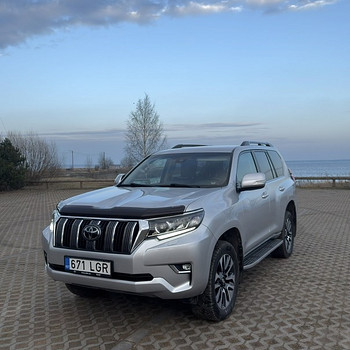 Toyota Land Cruiser 2.8 150 kW • 2022