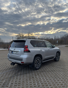 Toyota Land Cruiser 2.8 150 кВт • 2022 (4 фото из 10)