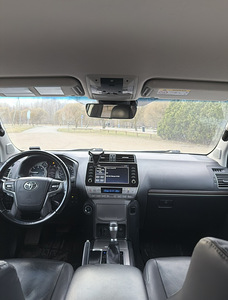 Toyota Land Cruiser 2.8 150 кВт • 2022 (6 фото из 10)
