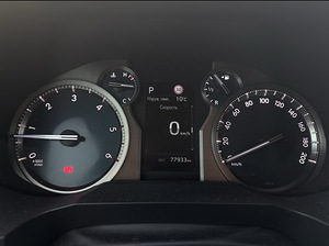 Toyota Land Cruiser 2.8 150 кВт • 2022 (7 фото из 10)