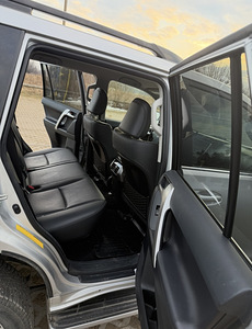 Toyota Land Cruiser 2.8 150 кВт • 2022 (8 фото из 10)