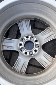 MERCEDES BENZ ORIGINAAL VALUVELJED 17" (3 foto / 3)