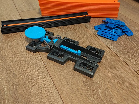 Hot Wheels трассы и катапульта