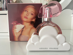 Ariana Grande Cloud Pink 30 ml (1 foto / 1)