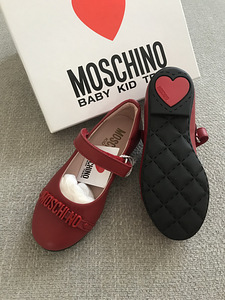 Новые туфли Moschino размер 23 (2 фото из 3)