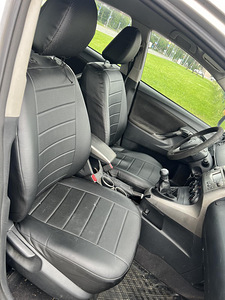 TOYOTA VERSO (9 фото из 10)