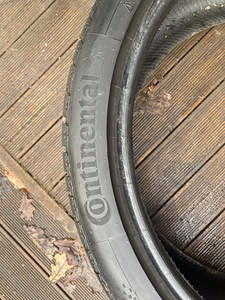 275/35 R21 Continental (1 foto / 3)
