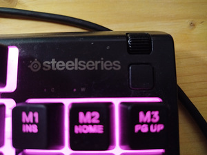 Клавиатура steelseries (2 фото из 2)