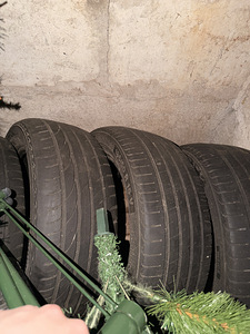 Зимние шины 195/50 R 15V (1 фото из 2)