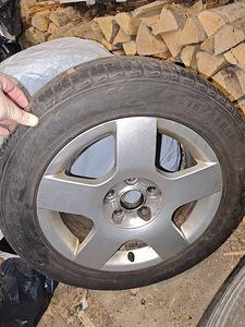 Audi 5x112 r16 215/55 (1 foto / 8)