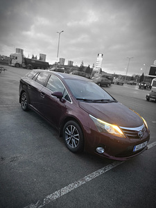 Toyota Avensis 2015 (2 foto / 14)