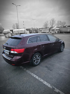 Toyota Avensis 2015 (3 foto / 14)