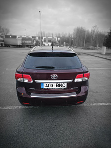 Toyota Avensis 2015 (5 foto / 14)