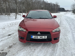 Mitsubishi Lancer 1.8 (7 foto / 8)