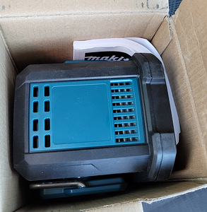 AKULAMP MAKITA ML007G XGT 40V aku valgusti prozektor (4 foto / 5)